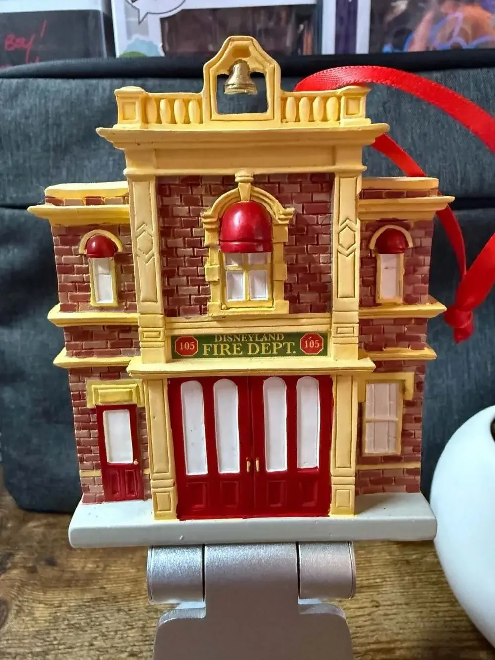 EUC Disney Disneyland Main Street Fire Dept 105 & Walt's Apartment Ornament 2020